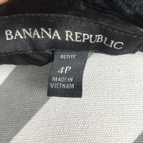 🔴Banana Republic Black Lace Skirt | Size 4P | Mini | Lined | Elegant Floral - Picture 5 of 5